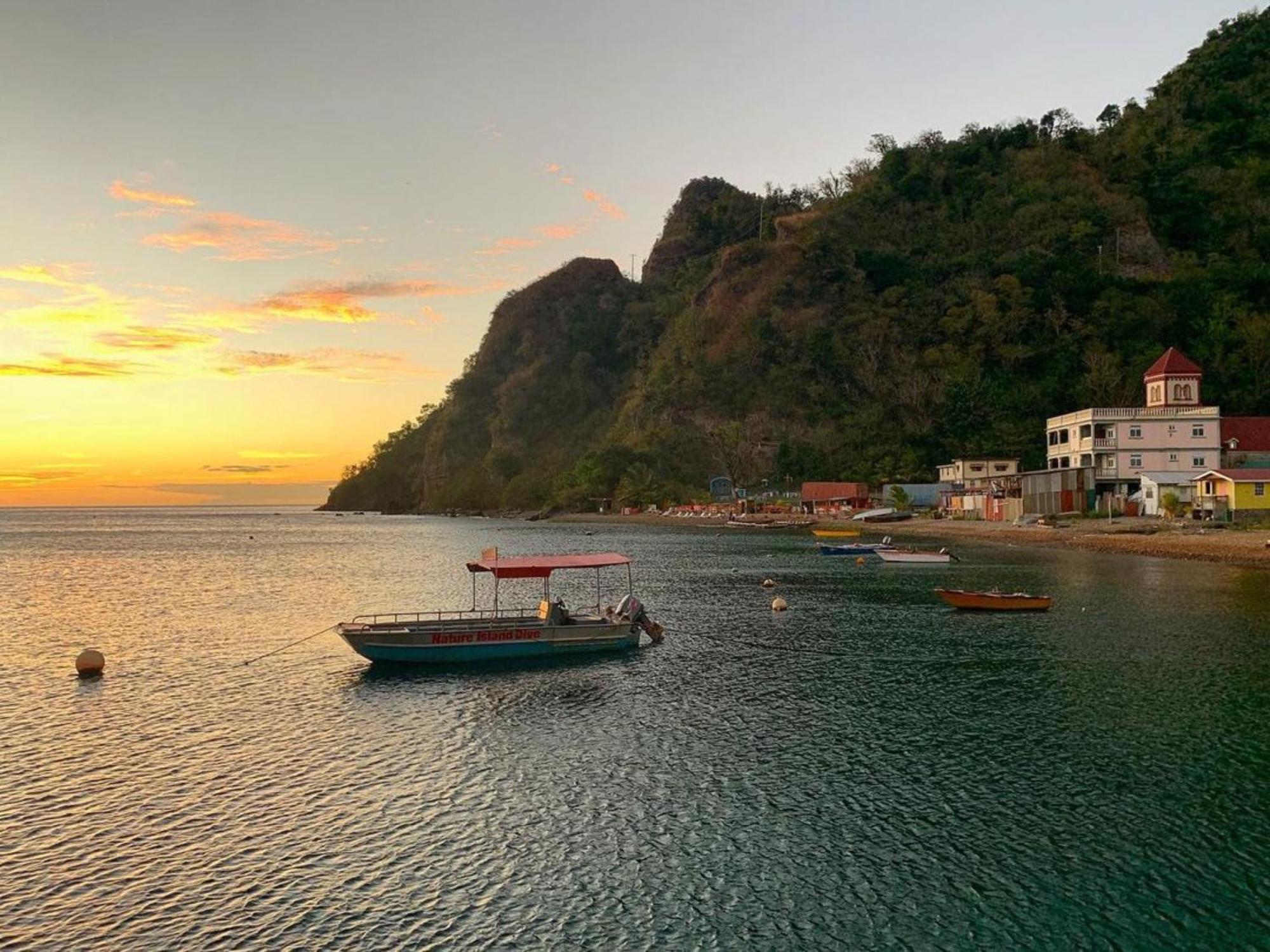 Rainbow Heights Apartment, Soufriere Dış mekan fotoğraf